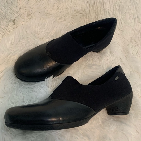 ecco gore tex trainers